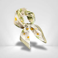 Foulard en Soie Vert Motif Fleurs Blanches