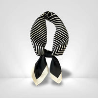 Foulard en Soie Noir Rayé Blanc